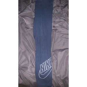 Nike Capri pants size small gently used